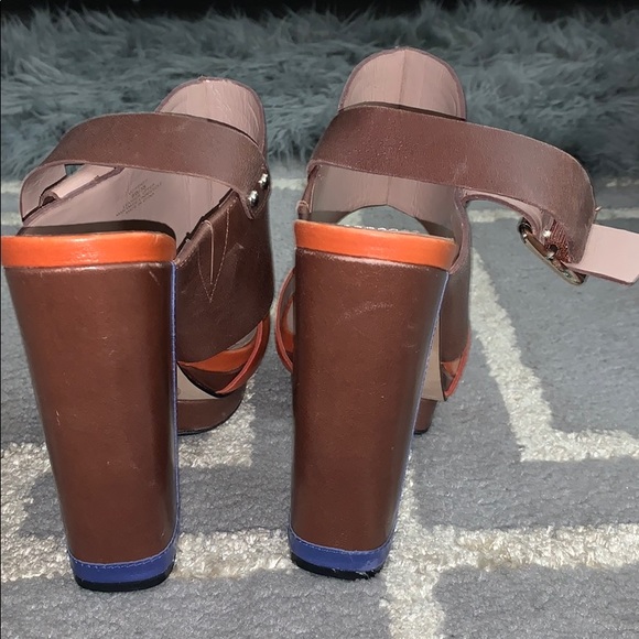 Vince Camuto heels 🧡💙 - Picture 9 of 12